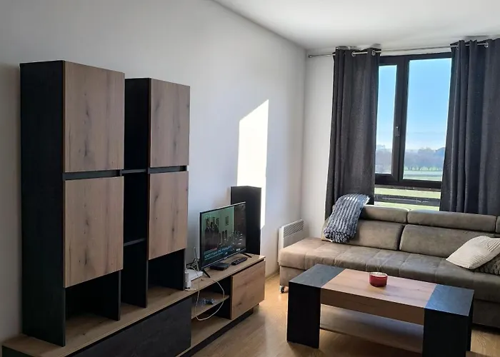 Sasha Yo 公寓 拉兹洛格